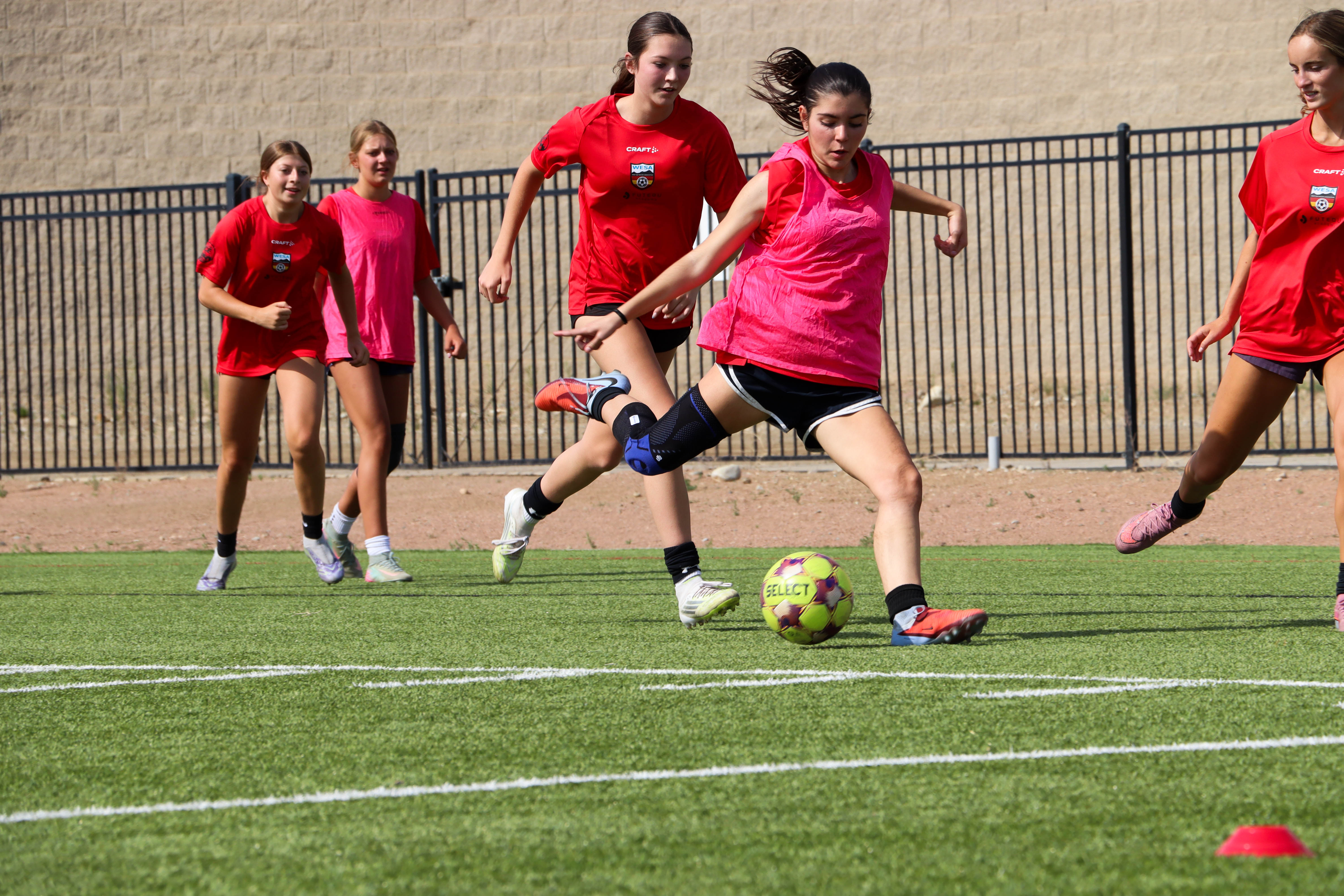 FUTEDU from Colorado to Valencia, on field training with female team